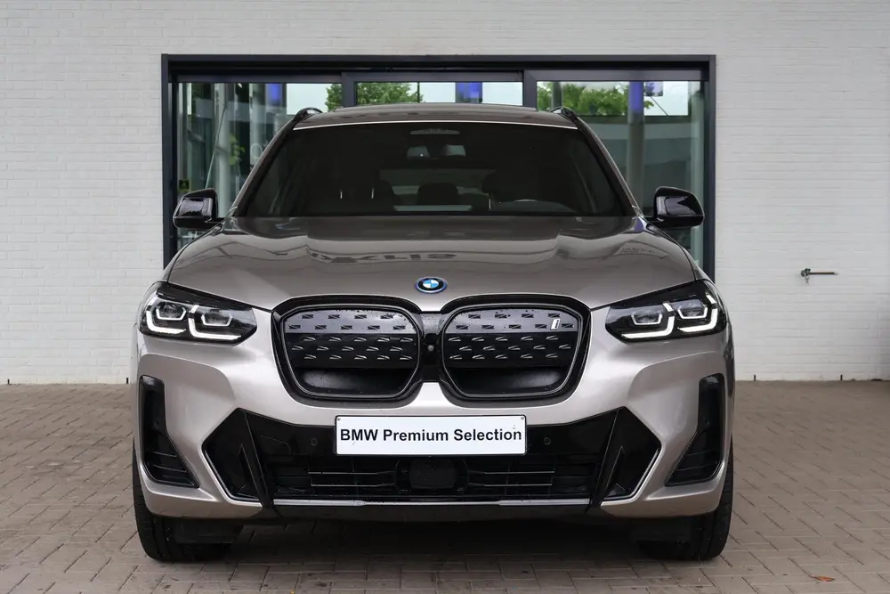 BMW iX3 uit 2022, foto 3