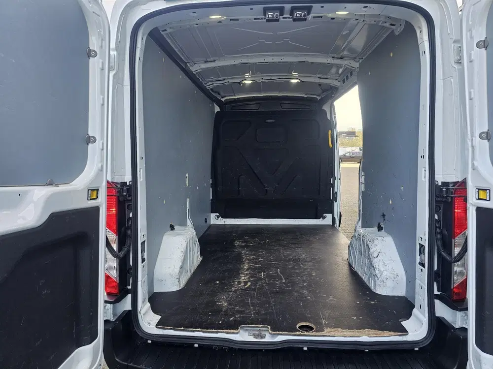 Ford Transit 350 2.0 TDCI L2H2 Trend uit 2023, foto 11