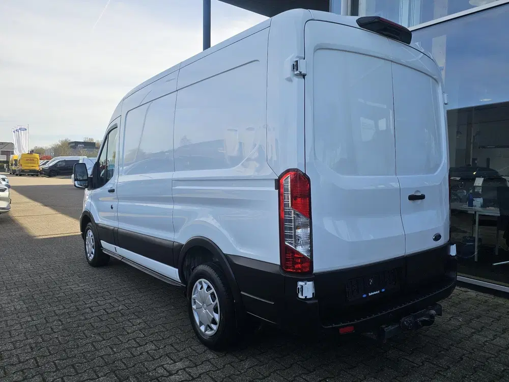 Ford Transit 350 2.0 TDCI L2H2 Trend uit 2023, foto 3