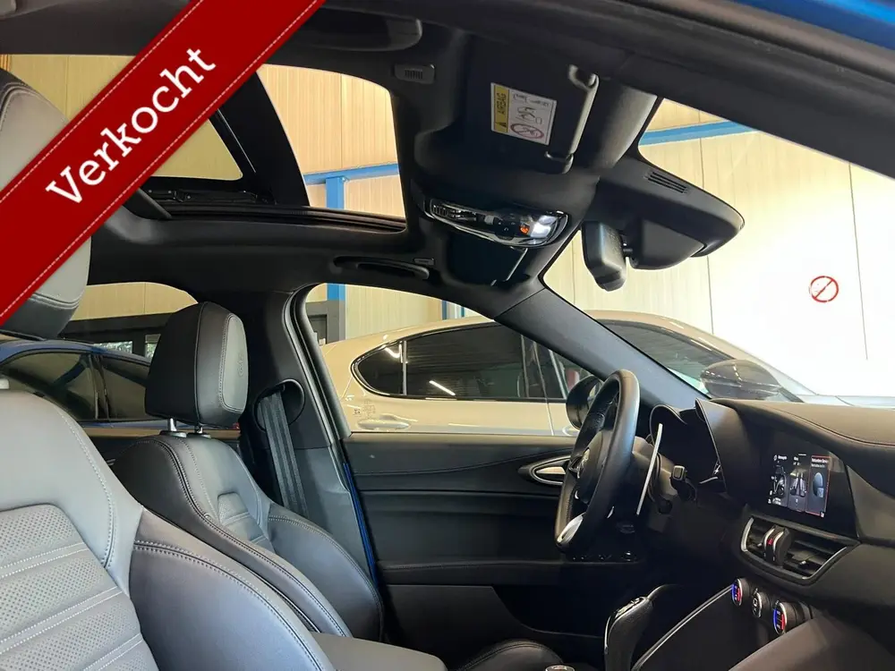 Alfa Romeo Giulia 2.0t Q4 Veloce, my22, 18dkm, Pano, Misano! uit 2022, foto 11