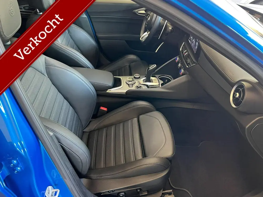 Alfa Romeo Giulia 2.0t Q4 Veloce, my22, 18dkm, Pano, Misano! uit 2022, foto 9