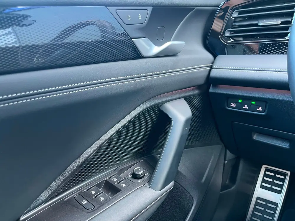 Volkswagen Tiguan 1.5 eTSI Life Edition 360 Camera/Carplay/T uit 2025, foto 13