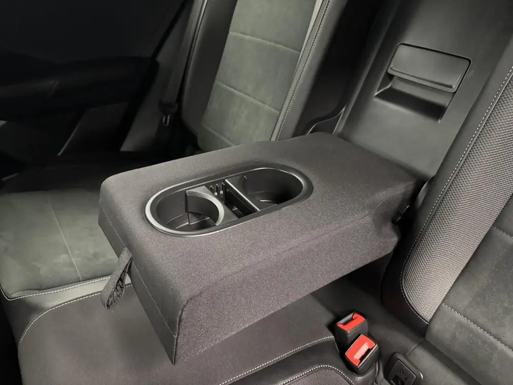 Volkswagen T-Roc 1.5 TSI DSG R-Line Afn.Trekhaak-Navigatie-A uit 2025, foto 17