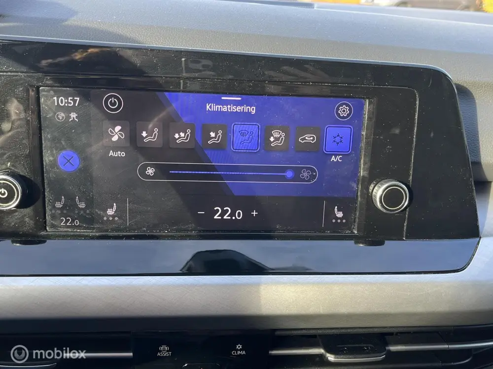 Volkswagen Golf 1.5 eTSI Life Business uit 2022, foto 12