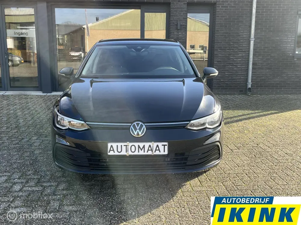 Volkswagen Golf 1.5 eTSI Life Business uit 2022, foto 2