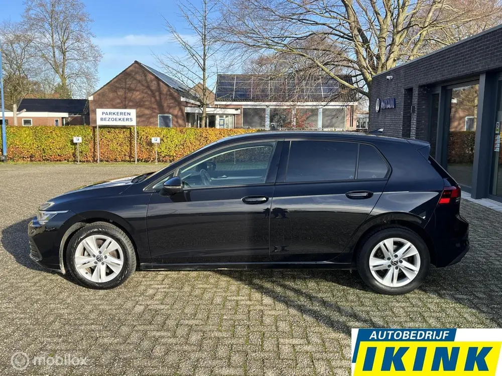 Volkswagen Golf 1.5 eTSI Life Business uit 2022, foto 3