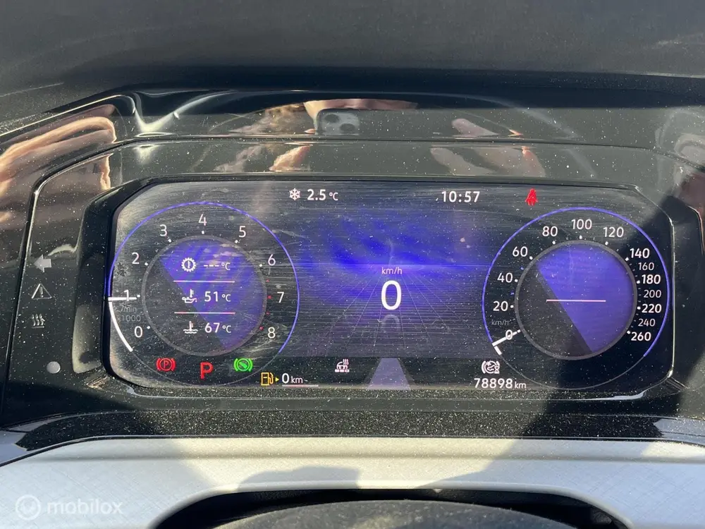 Volkswagen Golf 1.5 eTSI Life Business uit 2022, foto 9