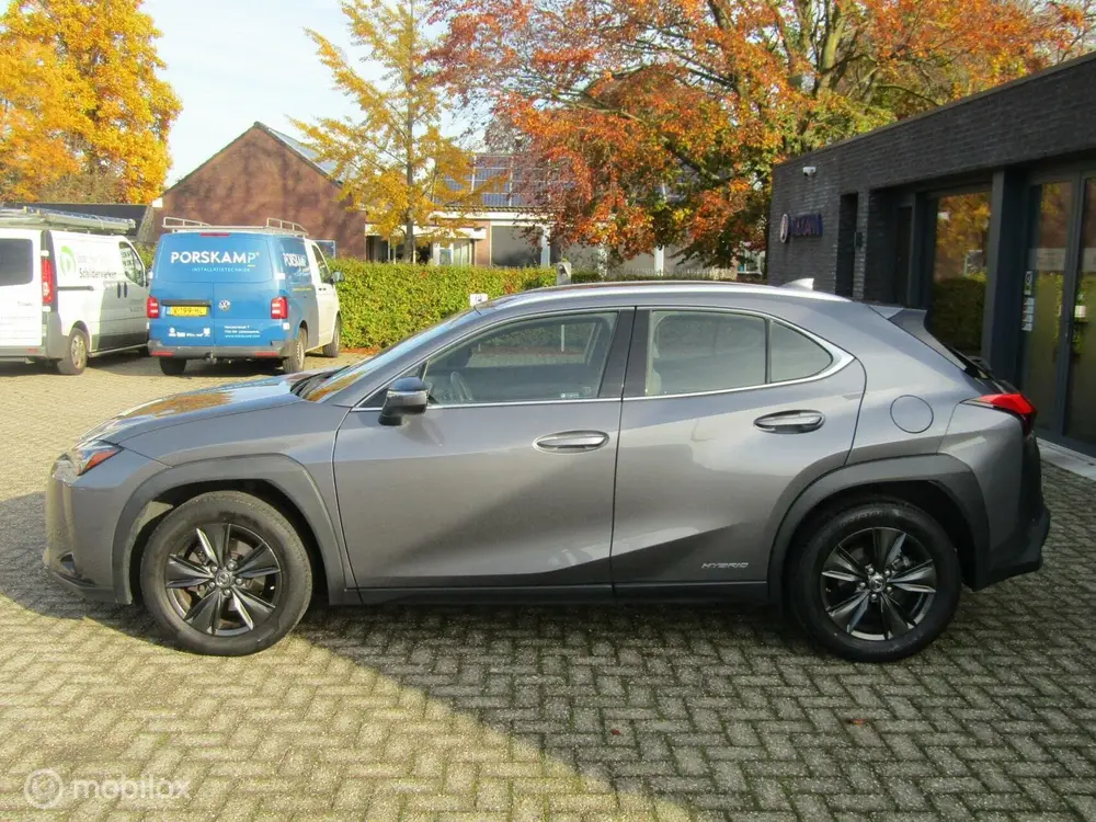 Lexus UX 250h Business Line | Camera, Trekhaak uit 2019, foto 5