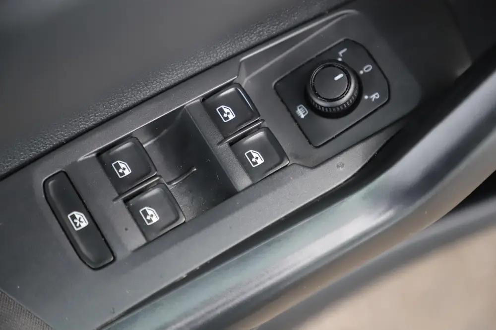 Volkswagen Polo 1.0 TSI Comfortline 95PK Trekhaak Navigatie uit 2021, foto 12