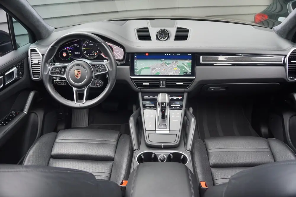 Porsche Cayenne 3.0 E-Hybrid - PANODAK - TREKHAAK - LUCHTVER uit 2019, foto 17