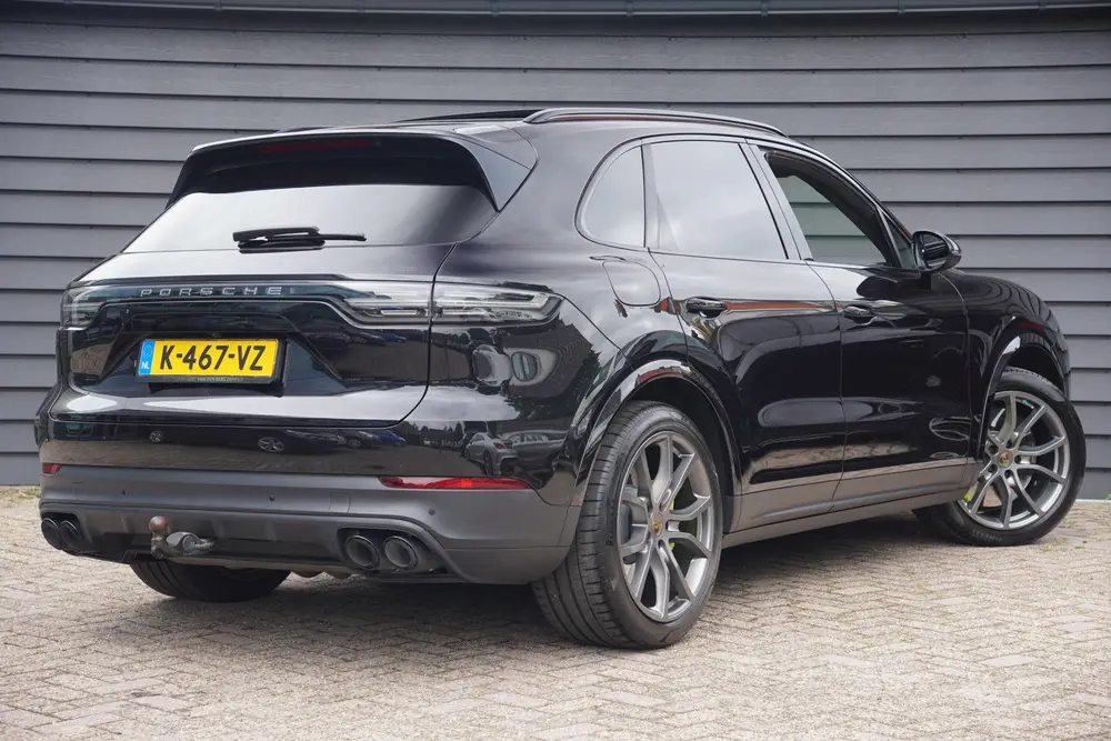 Porsche Cayenne 3.0 E-Hybrid - PANODAK - TREKHAAK - LUCHTVER uit 2019, foto 2