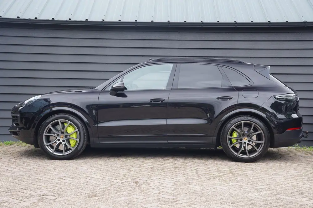 Porsche Cayenne 3.0 E-Hybrid - PANODAK - TREKHAAK - LUCHTVER uit 2019, foto 3