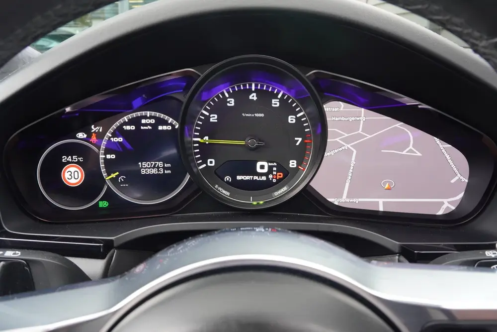 Porsche Cayenne 3.0 E-Hybrid - PANODAK - TREKHAAK - LUCHTVER uit 2019, foto 4