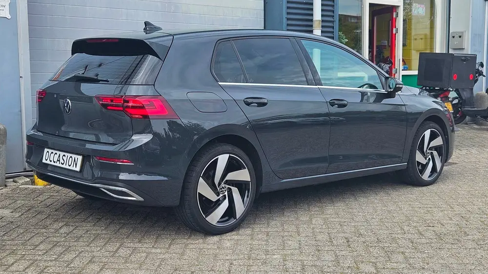 Volkswagen GOLF 1.4 eHybrid Keyless Memory Matrix IQ Massage uit 2022, foto 10