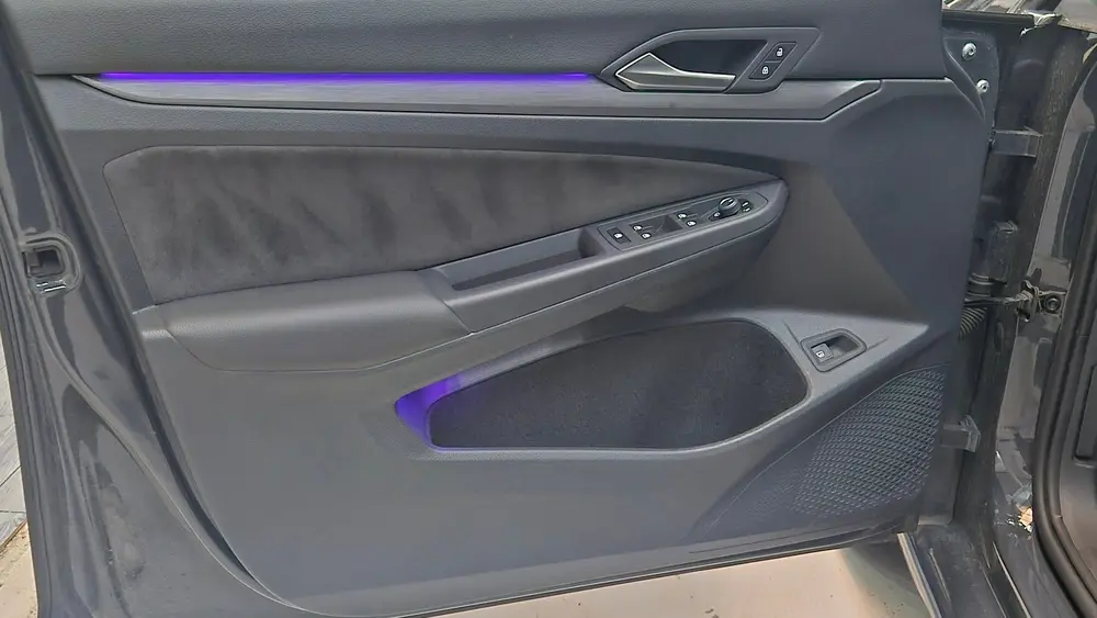 Volkswagen GOLF 1.4 eHybrid Keyless Memory Matrix IQ Massage uit 2022, foto 12