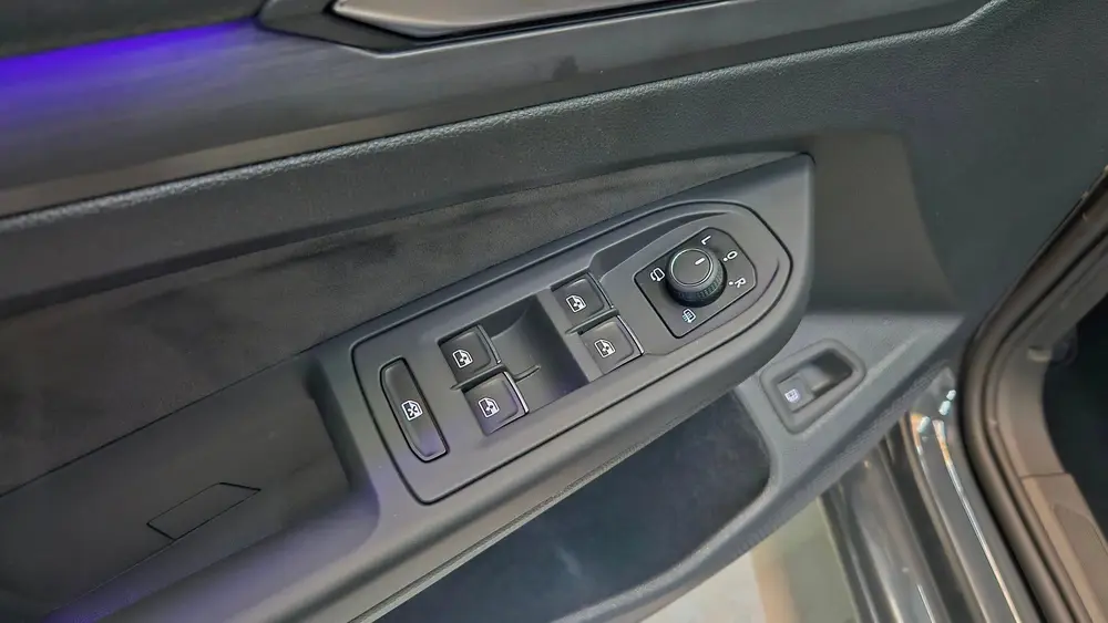 Volkswagen GOLF 1.4 eHybrid Keyless Memory Matrix IQ Massage uit 2022, foto 13