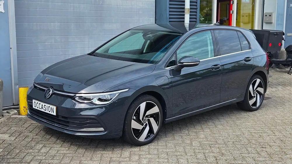 Volkswagen GOLF 1.4 eHybrid Keyless Memory Matrix IQ Massage uit 2022, foto 4
