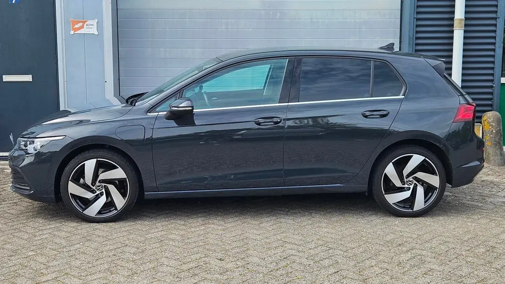 Volkswagen GOLF 1.4 eHybrid Keyless Memory Matrix IQ Massage uit 2022, foto 5
