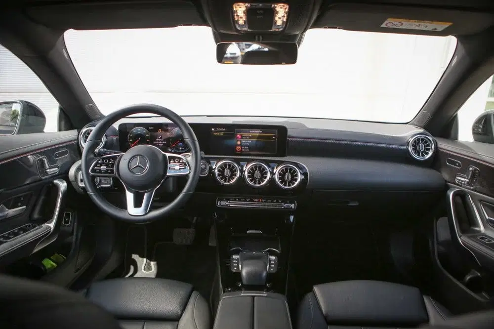 Mercedes-Benz CLA 250 e Luxury Line uit 2023, foto 7