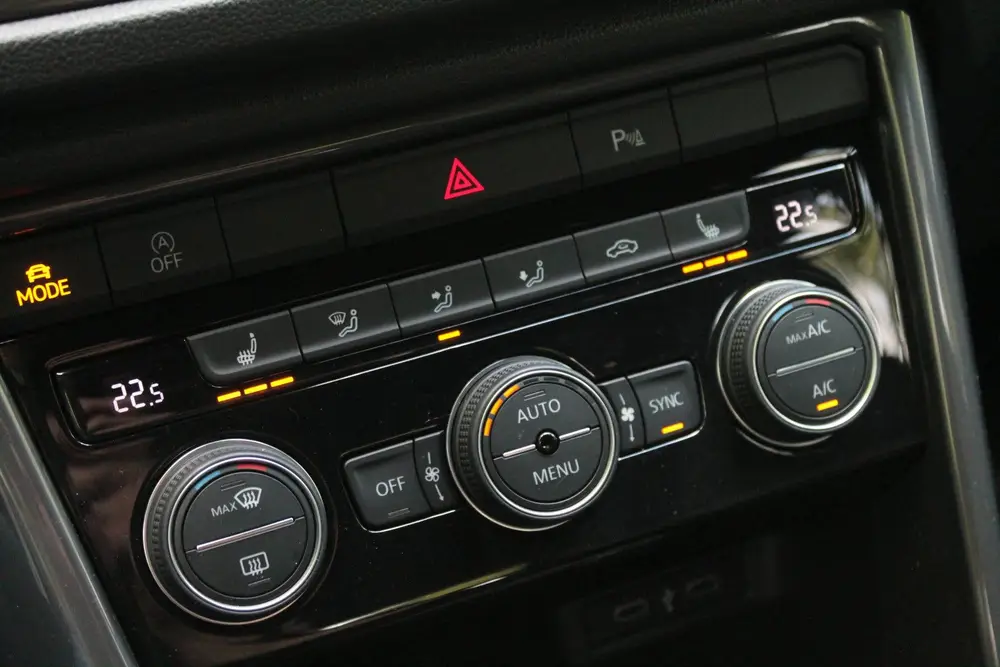 Volkswagen T-Roc 1.5 TSI Sport Business R | Carplay | ACC | uit 2021, foto 20
