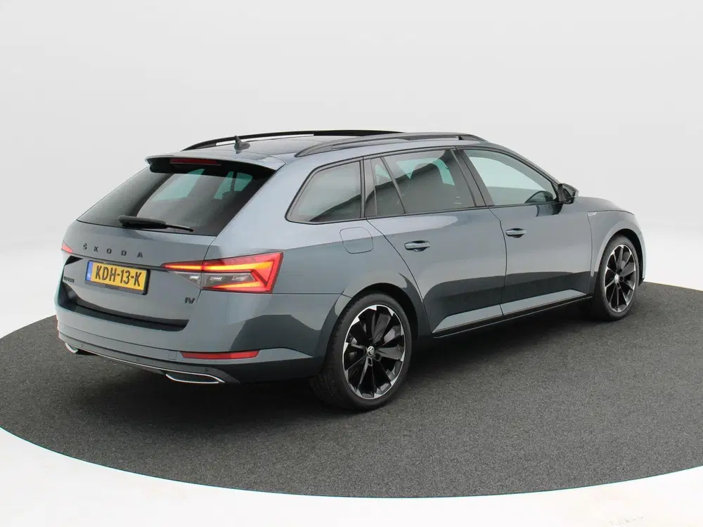 Skoda Superb 1.4 TSi 218 Pk iV Sportline Business uit 2020, foto 2