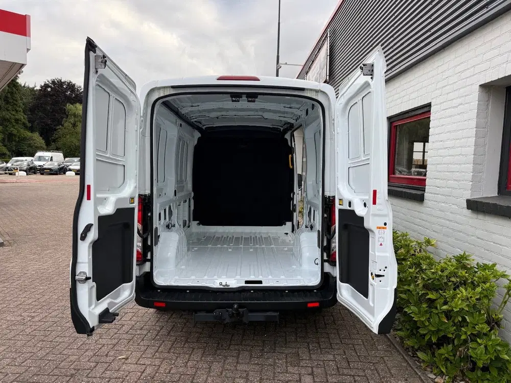Ford Transit GB 350 L2H2 TDCi 105pk FWD Trend uit 2024, foto 9
