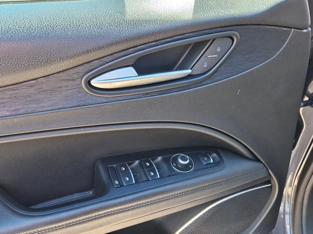 Alfa Romeo Stelvio 2.0 T AWD 280PK / ACC / PANO uit 2019, foto 16