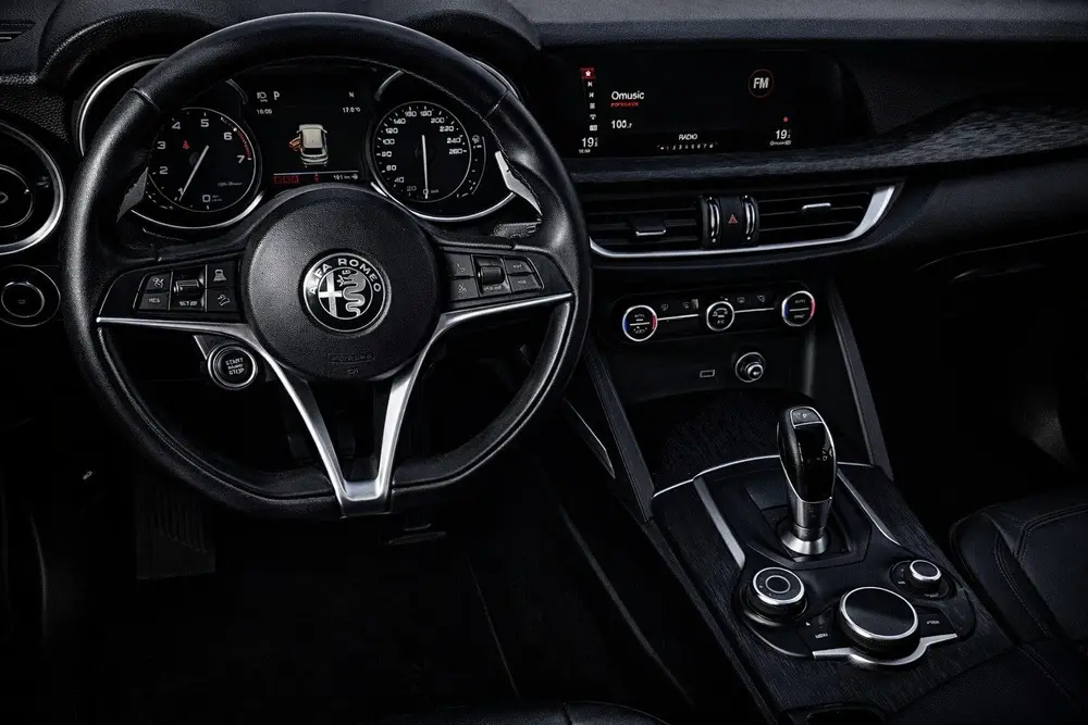 Alfa Romeo Stelvio 2.0 T AWD 280PK / ACC / PANO uit 2019, foto 6