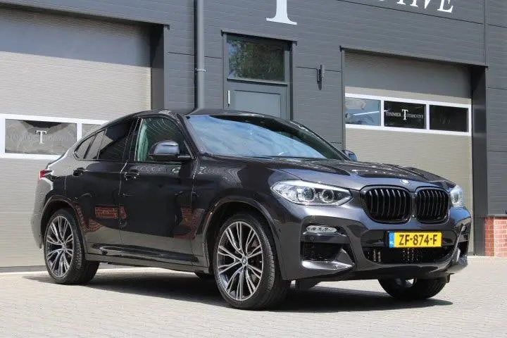 BMW X4 xDrive20i M Sport High Executive 21 Inch uit 2019, foto 2
