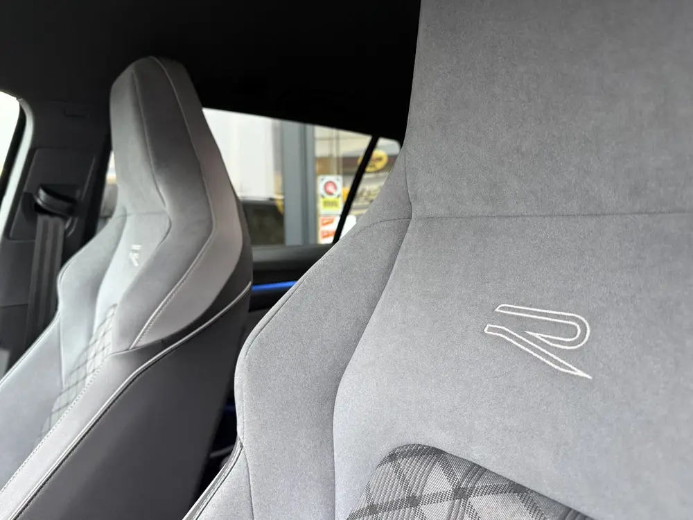 Volkswagen Golf 1.5 eTSI R-Line Business+ ✅ Vitrual cockpi uit 2022, foto 14