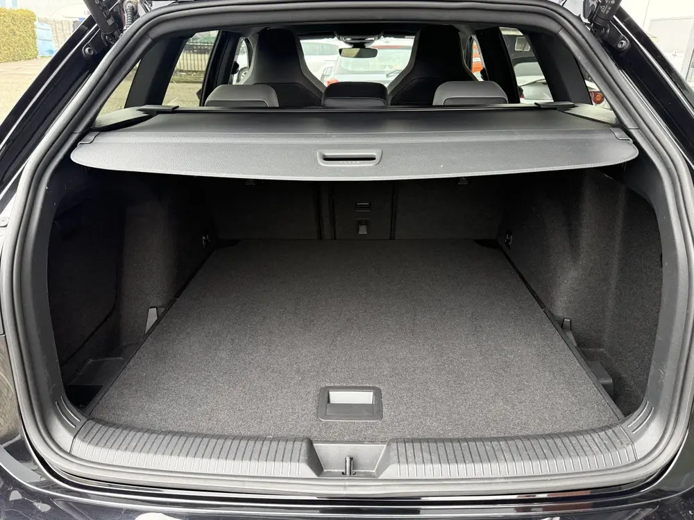 Volkswagen Golf 1.5 eTSI R-Line Business+ ✅ Vitrual cockpi uit 2022, foto 20