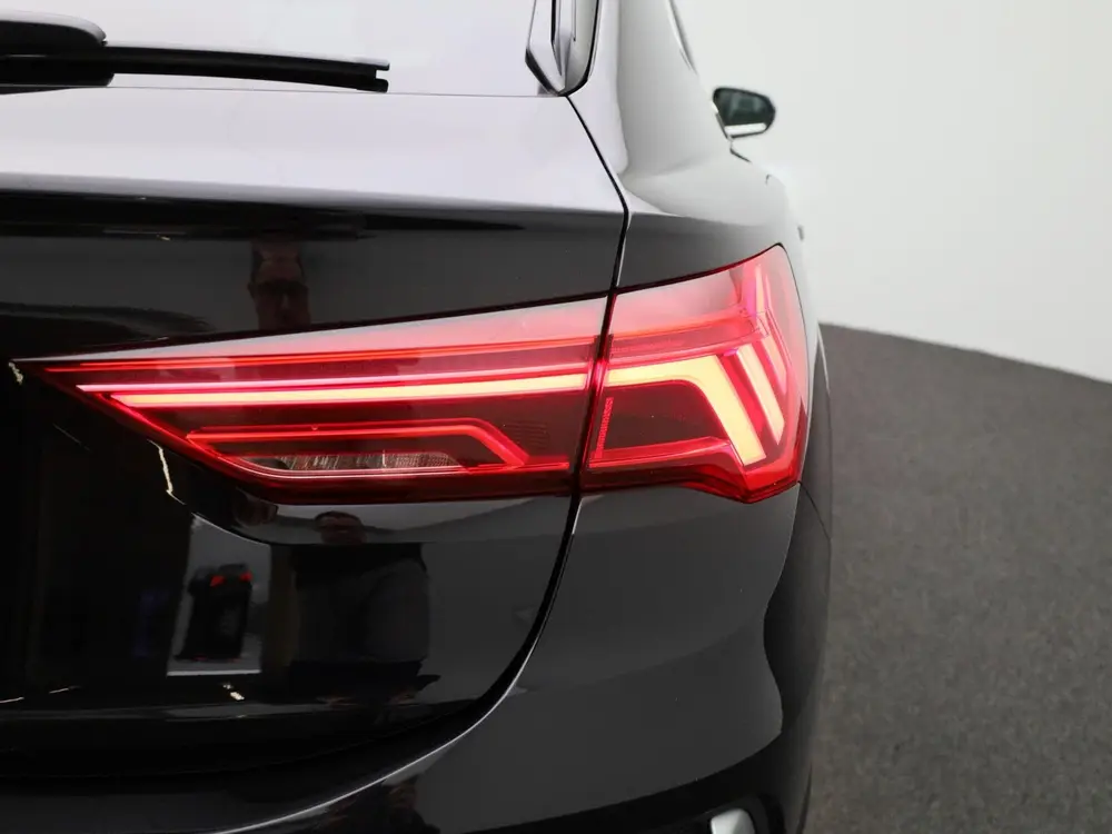Audi Q3 45 TFSI e S Edition 245 PK uit 2023, foto 9