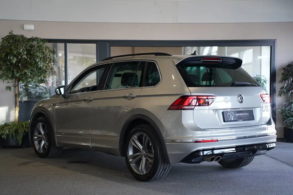 Volkswagen Tiguan 1.5 TSI 150pk DSG R-line Navi Leder PDC uit 2019, foto 10