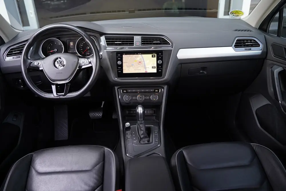 Volkswagen Tiguan 1.5 TSI 150pk DSG R-line Navi Leder PDC uit 2019, foto 18
