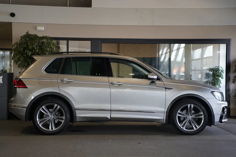 Volkswagen Tiguan 1.5 TSI 150pk DSG R-line Navi Leder PDC uit 2019, foto 7