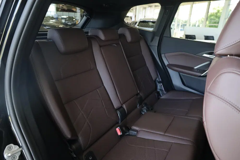 BMW iX1 eDrive20 uit 2025, foto 11