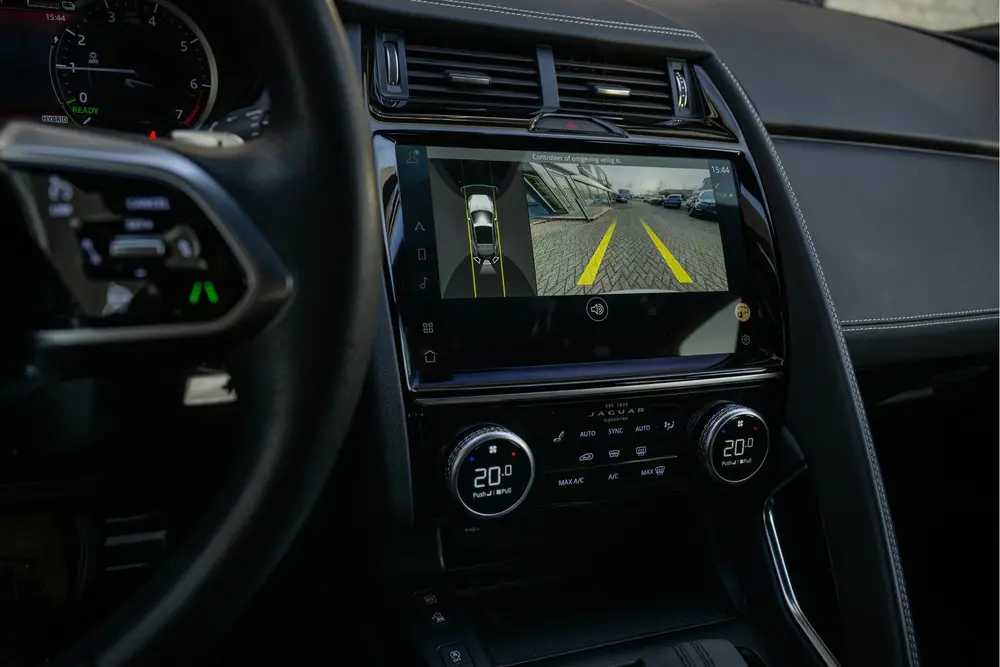 Jaguar E-Pace 1.5 P300e AWD R-Dynamic Black Edition, Meridia uit 2022, foto 20