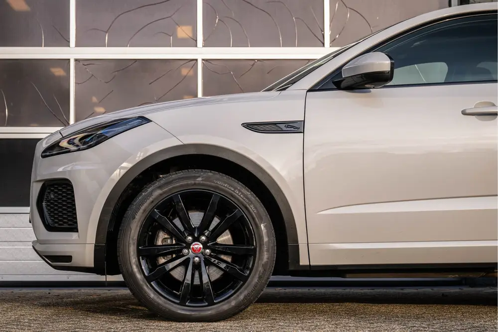 Jaguar E-Pace 1.5 P300e AWD R-Dynamic Black Edition, Meridia uit 2022, foto 3