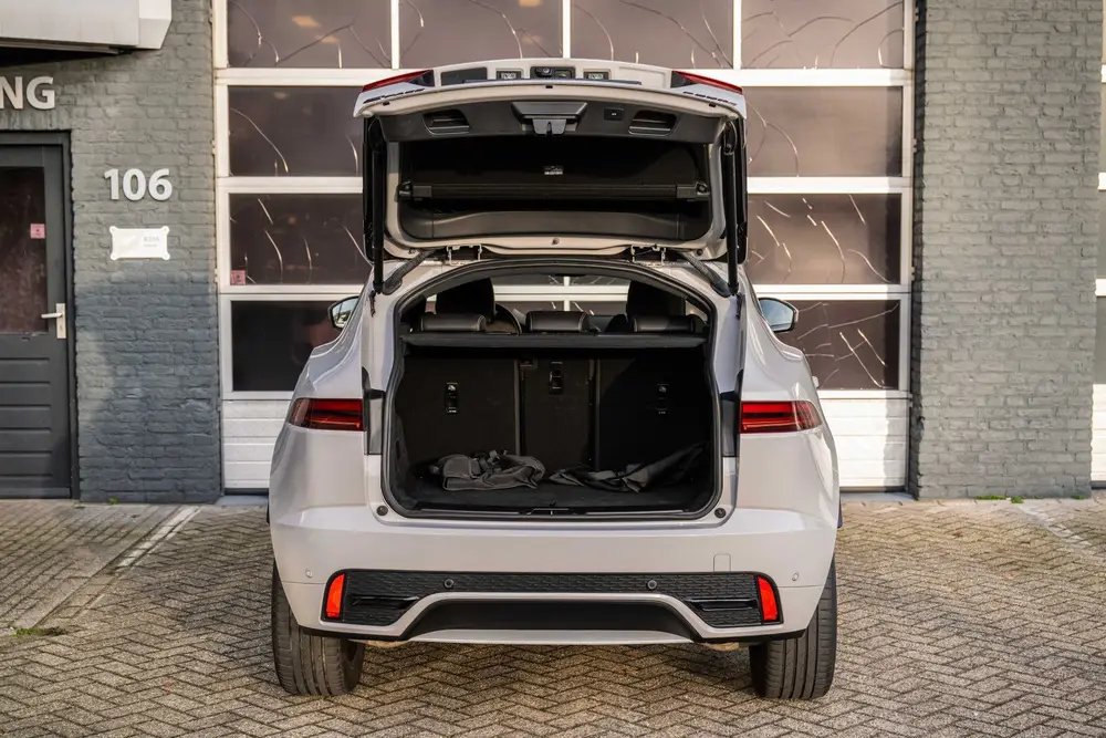 Jaguar E-Pace 1.5 P300e AWD R-Dynamic Black Edition, Meridia uit 2022, foto 9