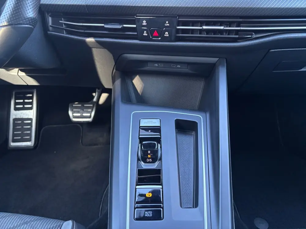 Volkswagen Golf 1.5 eTSI R-Line | Automaat| Clima| Cruise| N uit 2022, foto 16
