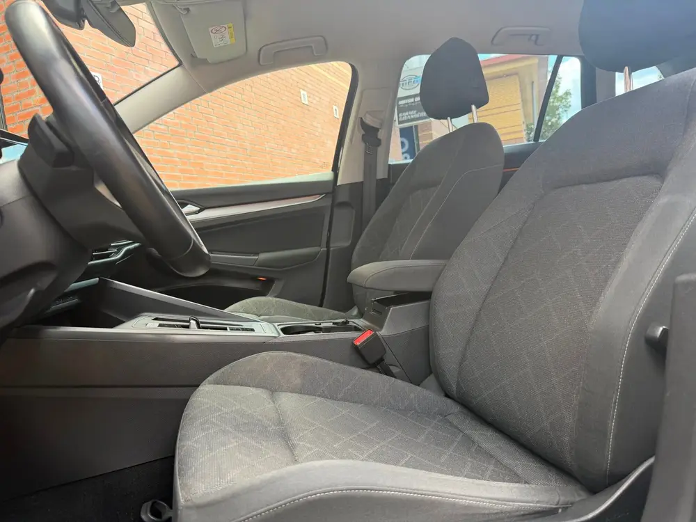 Volkswagen Golf Variant 1.0 eTSI Life Business uit 2021, foto 10