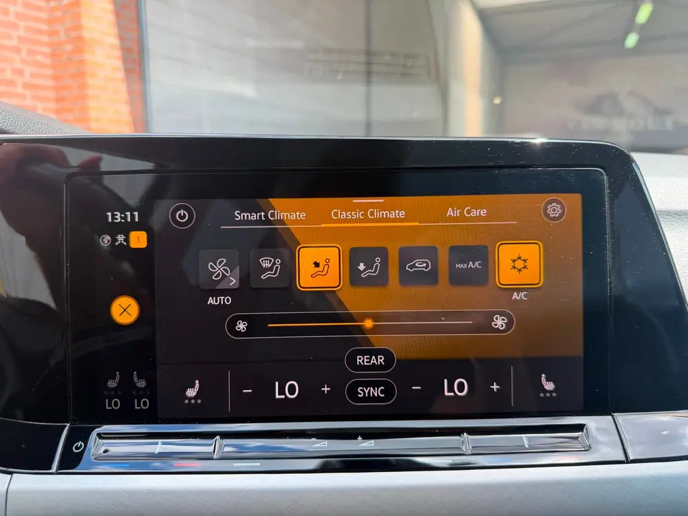 Volkswagen Golf Variant 1.0 eTSI Life Business uit 2021, foto 12