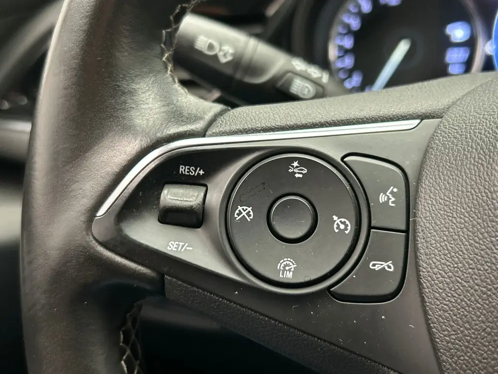 Opel Insignia 1.6 Turbo Innovation uit 2019, foto 11