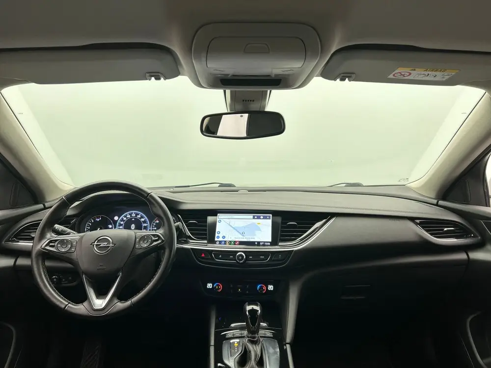 Opel Insignia 1.6 Turbo Innovation uit 2019, foto 2