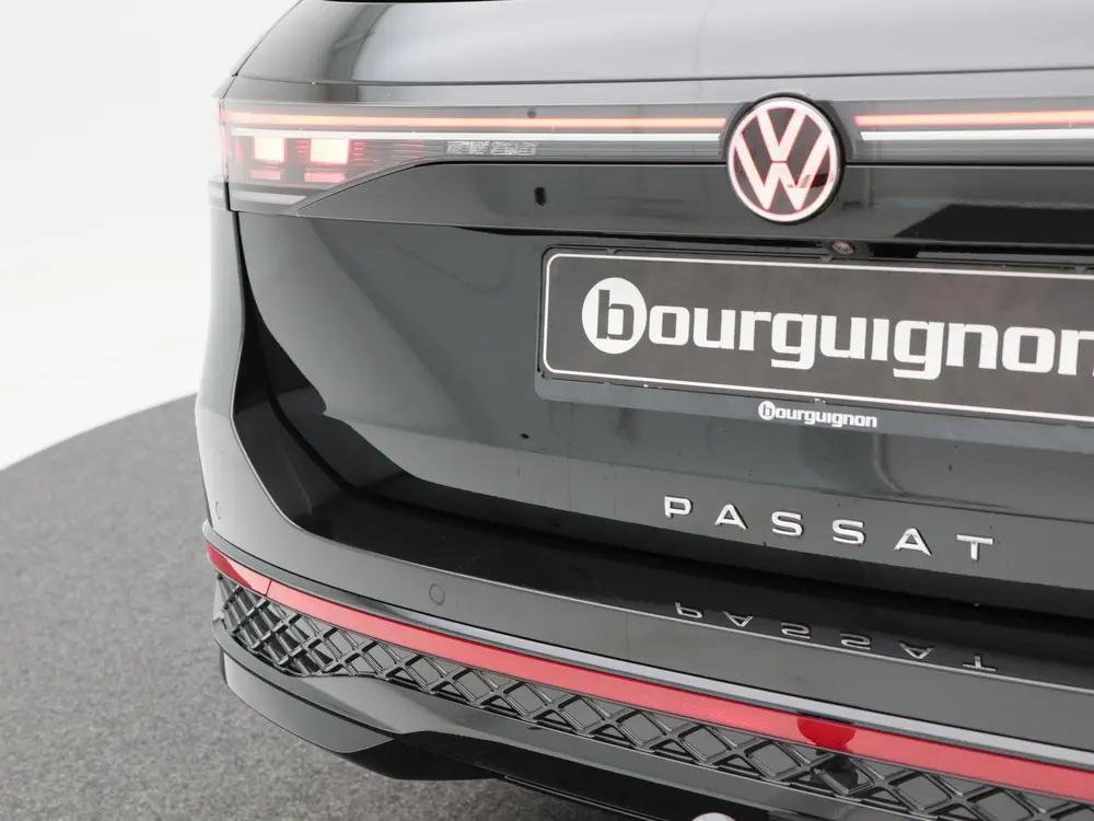 Volkswagen Passat R-Line Edition 1.5 eHybrid 204 PK | Panora uit 2026, foto 14