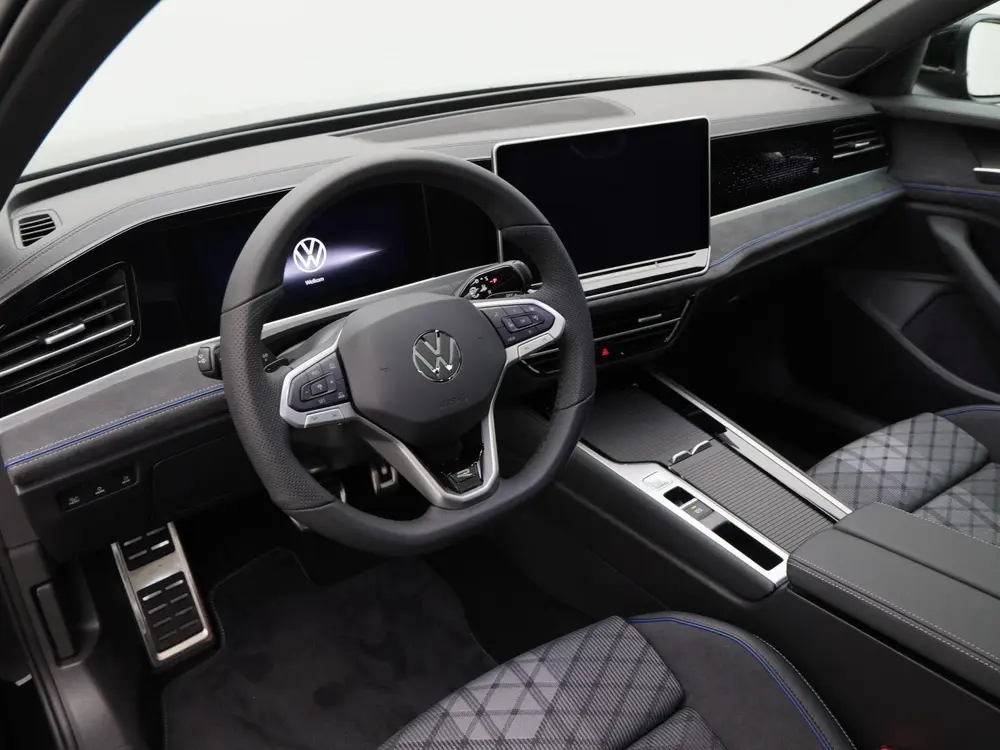 Volkswagen Passat R-Line Edition 1.5 eHybrid 204 PK | Panora uit 2026, foto 3