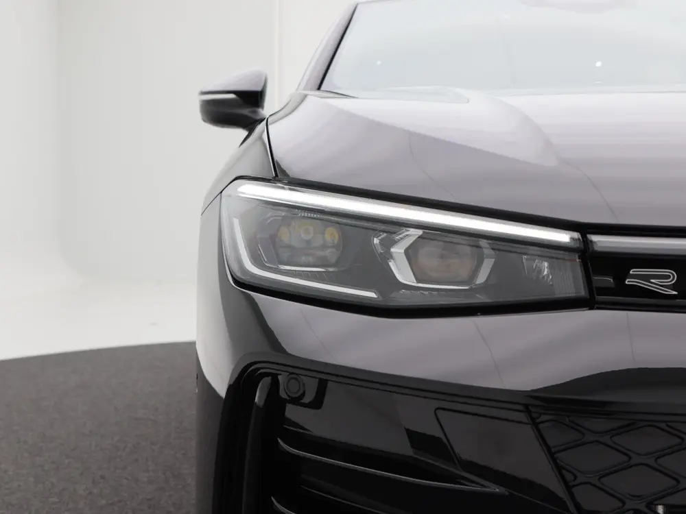 Volkswagen Passat R-Line Edition 1.5 eHybrid 204 PK | Panora uit 2026, foto 8