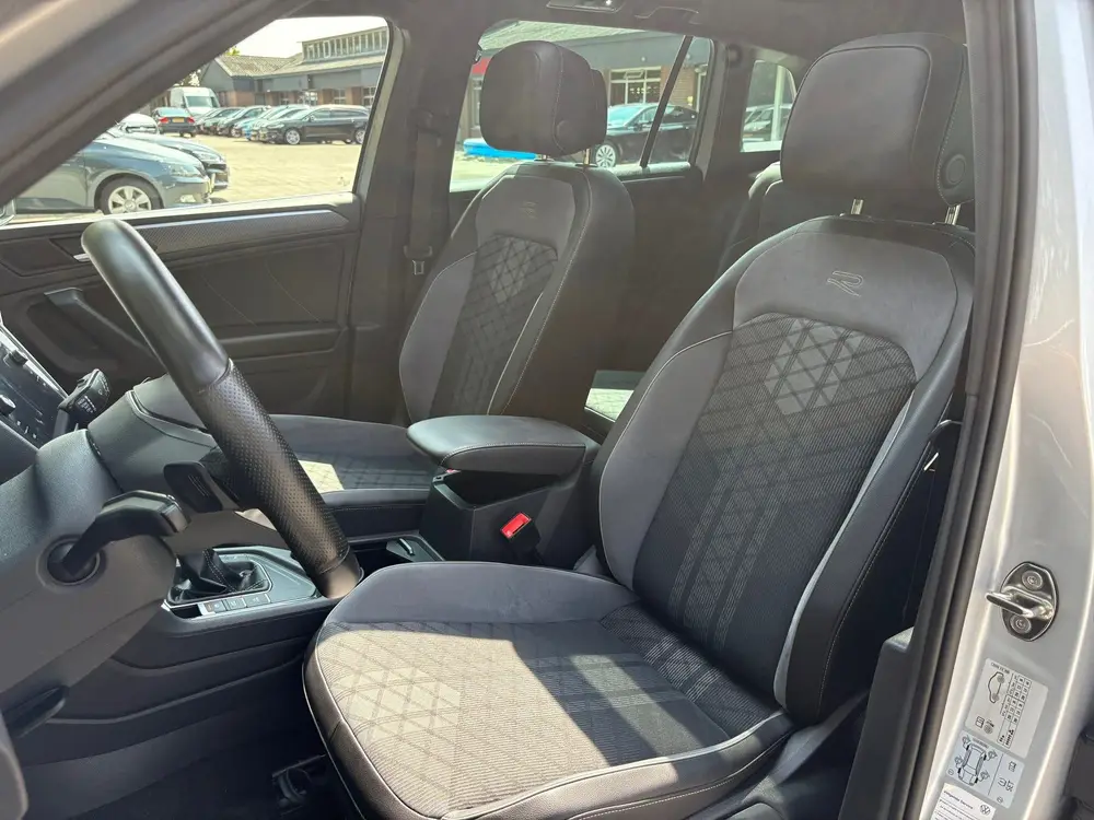 Volkswagen Tiguan 1.4 TSI eHybrid R-Line Business+ - IQ ligh uit 2023, foto 10
