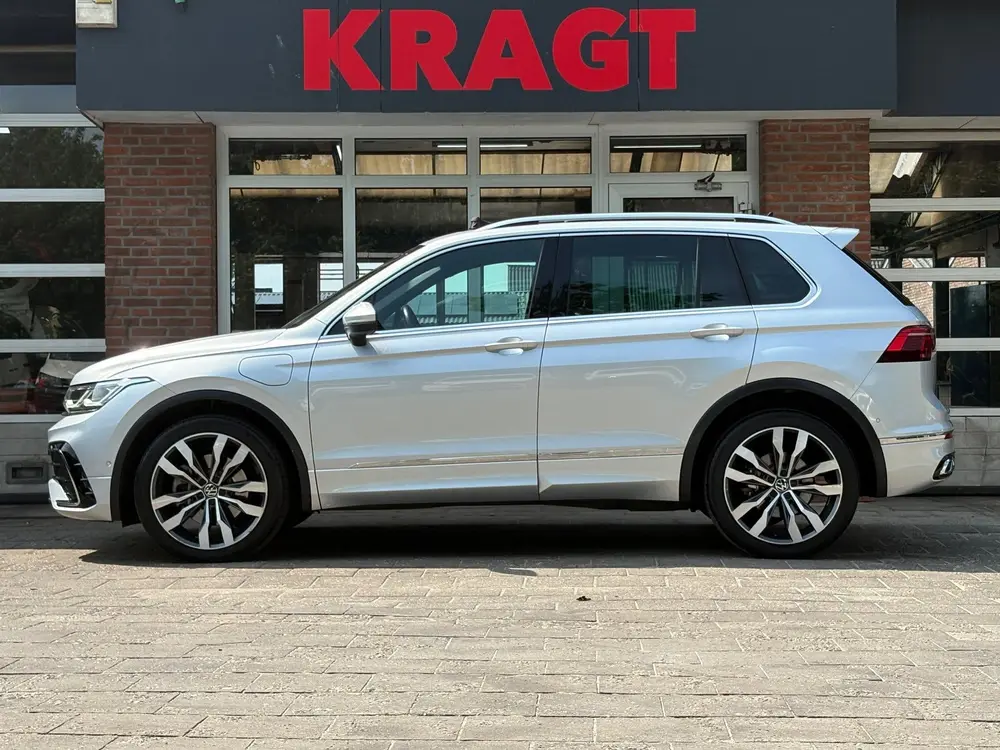 Volkswagen Tiguan 1.4 TSI eHybrid R-Line Business+ - IQ ligh uit 2023, foto 2