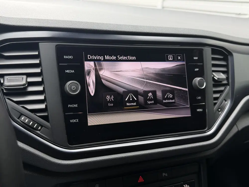 Volkswagen T-Roc 1.0 TSI Style Navi|Media|PDC|Lineast Zwart uit 2019, foto 20